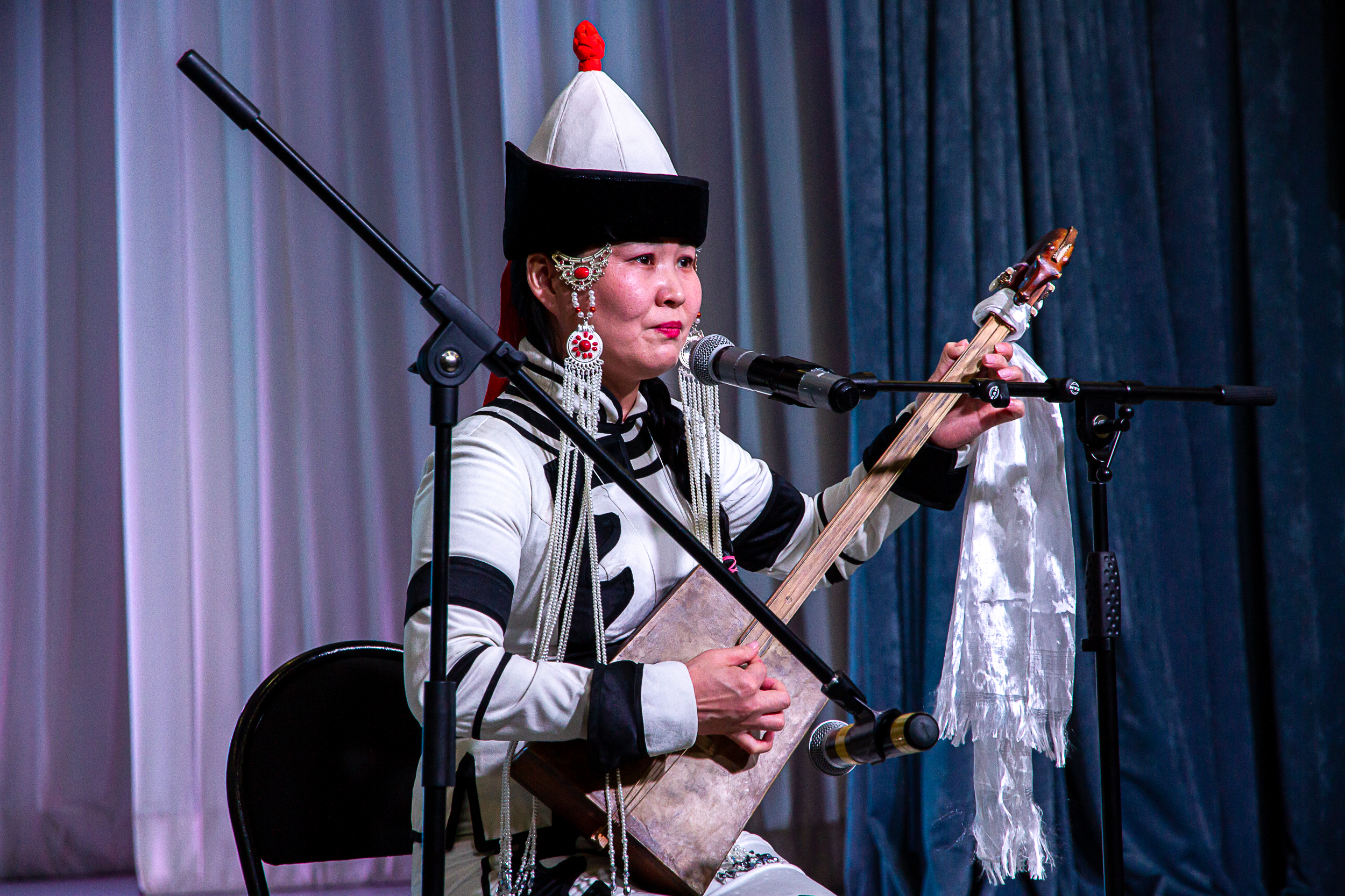 Сертификат на салют талантов. Конкурс белорусской песни. Реконструкция театра в беларуси. Музыкальный конкурс беларусь. Музыкальный конкурс беларусь.